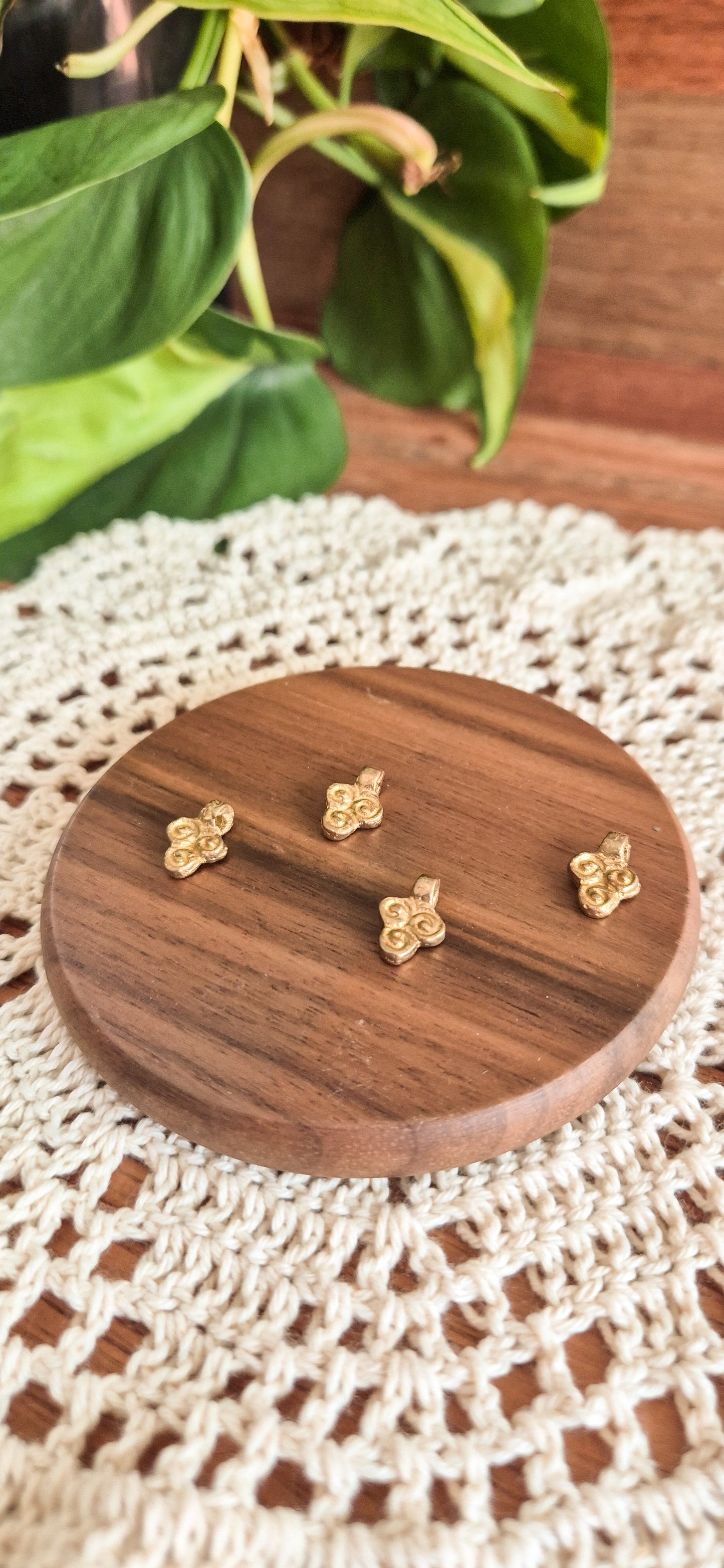 Aro Charm - Brass Charms – Jewellery Making Supplies (Macramé & Beading)