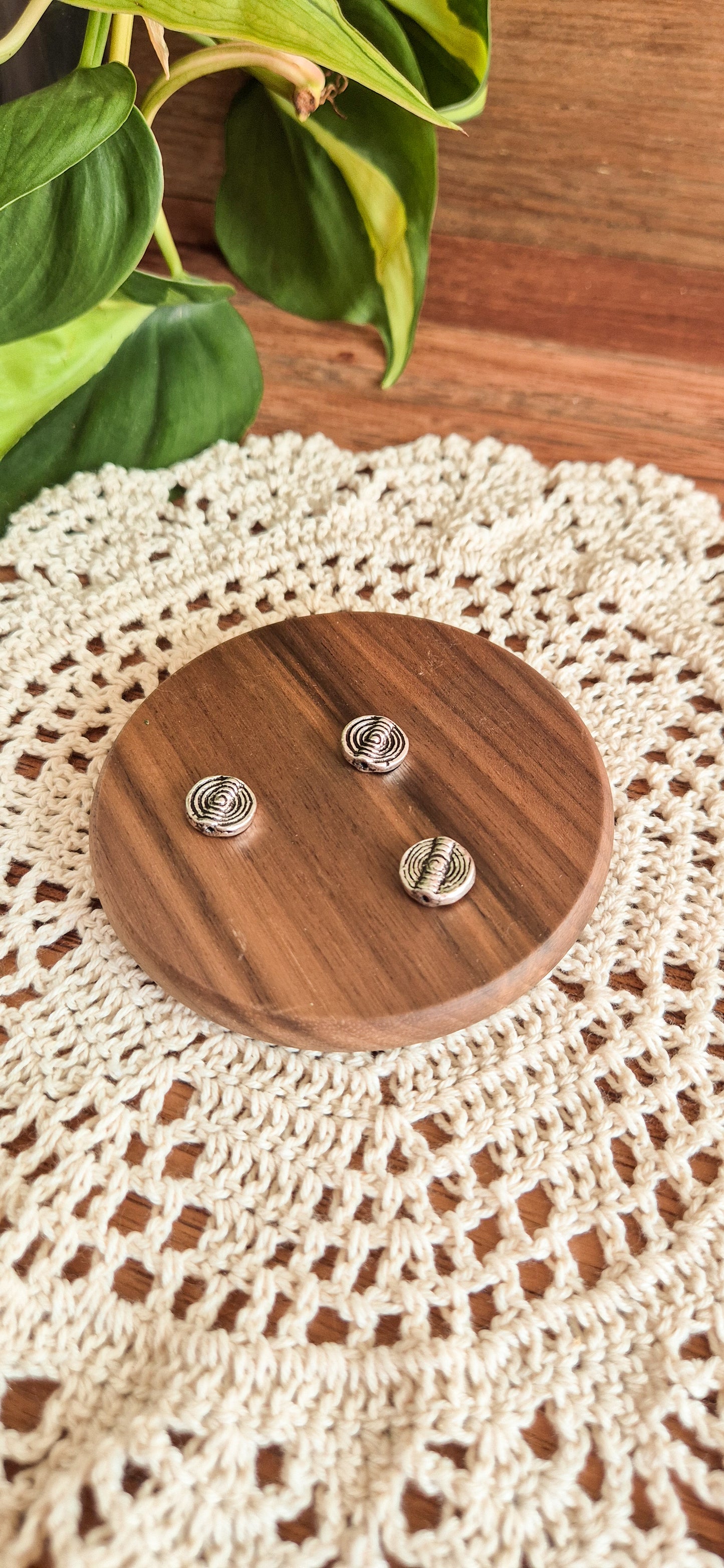 Nova Charm - Raw Brass Charms – Jewellery Making Supplies (Macramé & Beading)