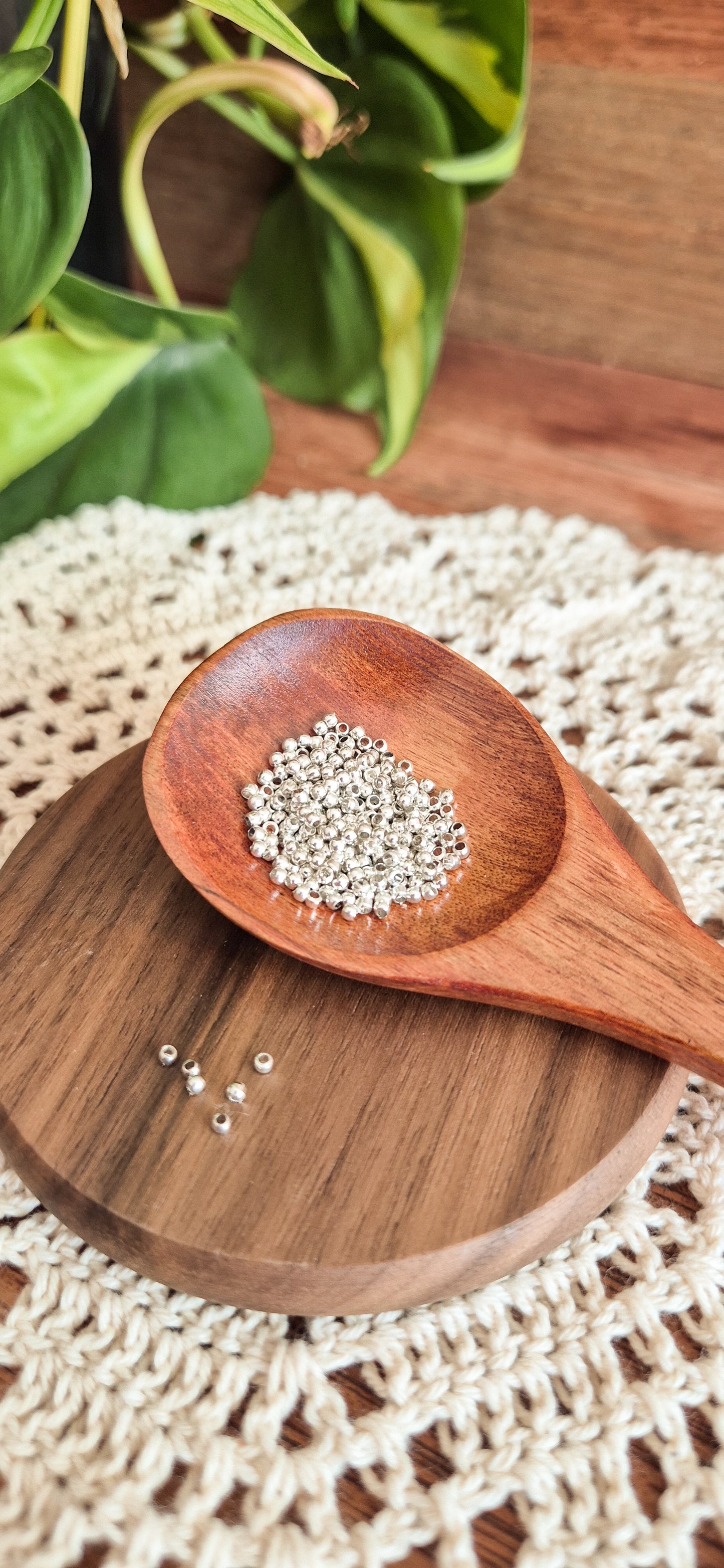 1mm Brass or Silver Beads – Jewellery Making Supplies (Macramé & Beading)