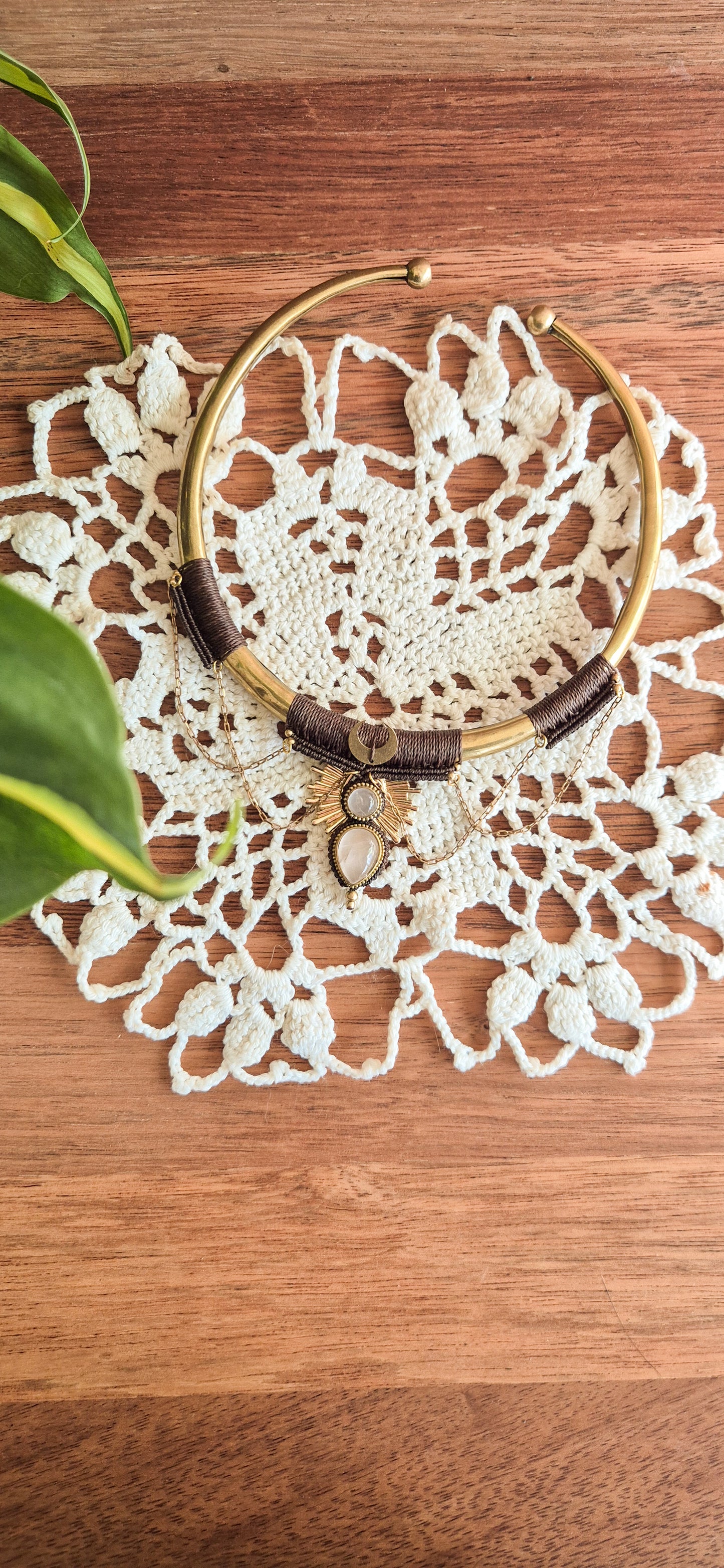 Thetis – Customisable Brass Torque Choker (Handmade Micro‑Macramé)
