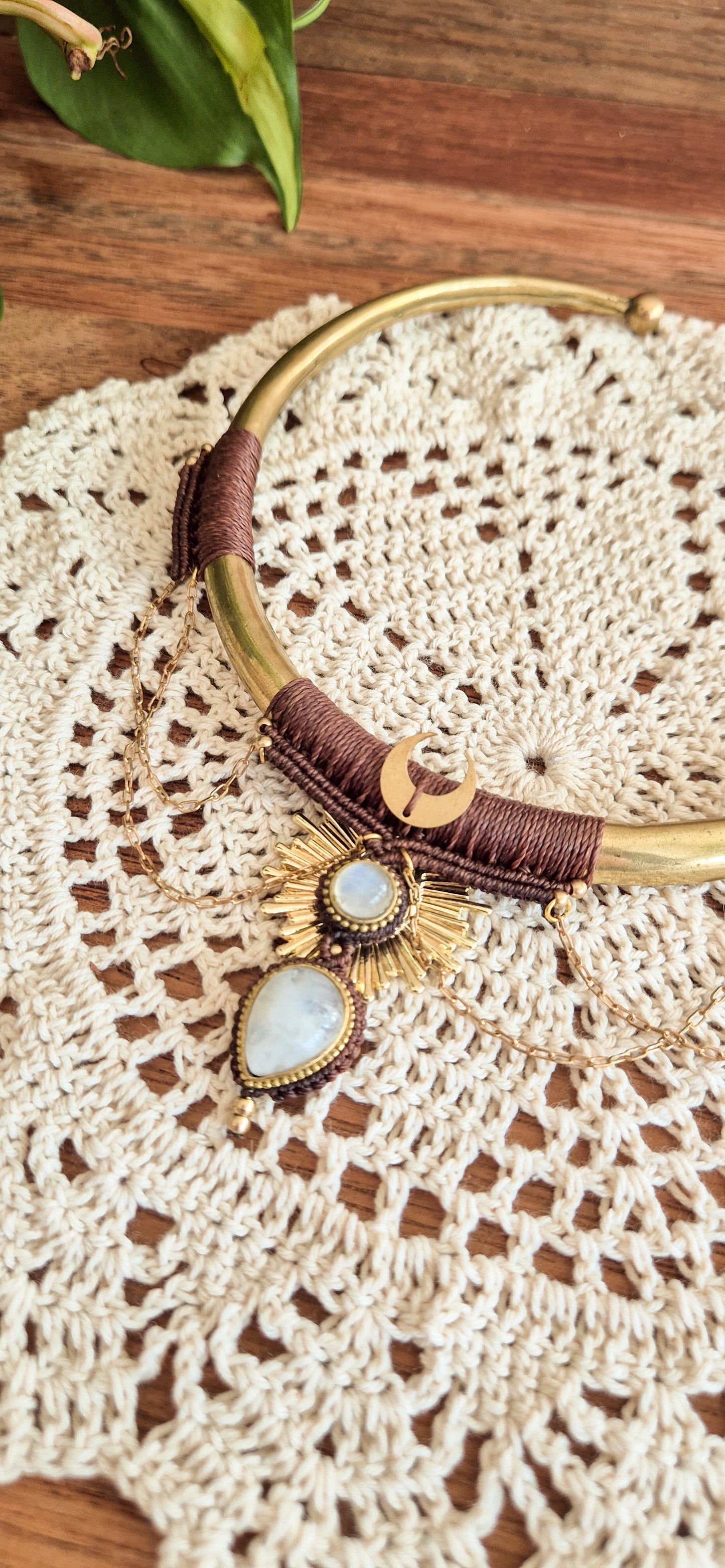 Thetis – Customisable Brass Torque Choker (Handmade Micro‑Macramé)