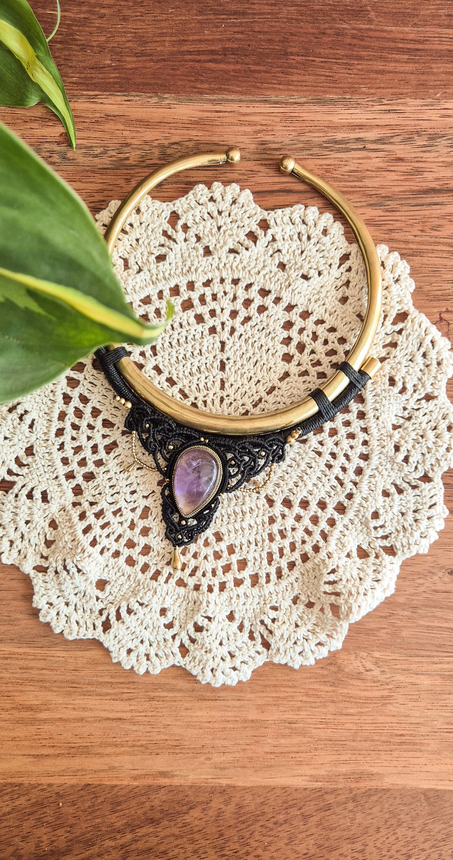 Hecate – Amethyst Torque Choker (Handmade Micro-Macrame)