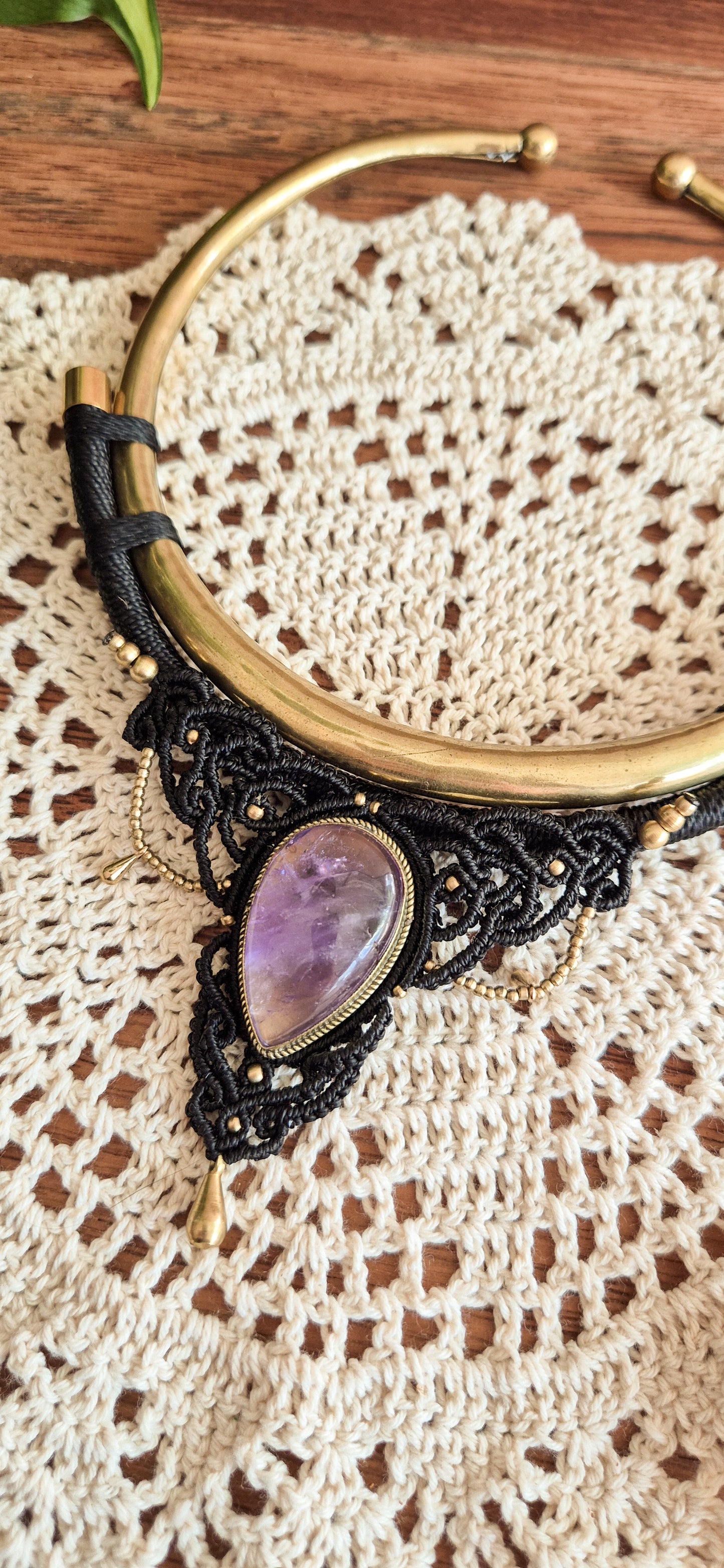 Hecate – Amethyst Torque Choker (Handmade Micro-Macrame)