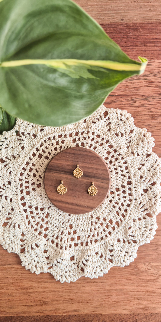 Elin Charm - Raw Brass Charms – Jewellery Making Supplies (Macramé & Beading)