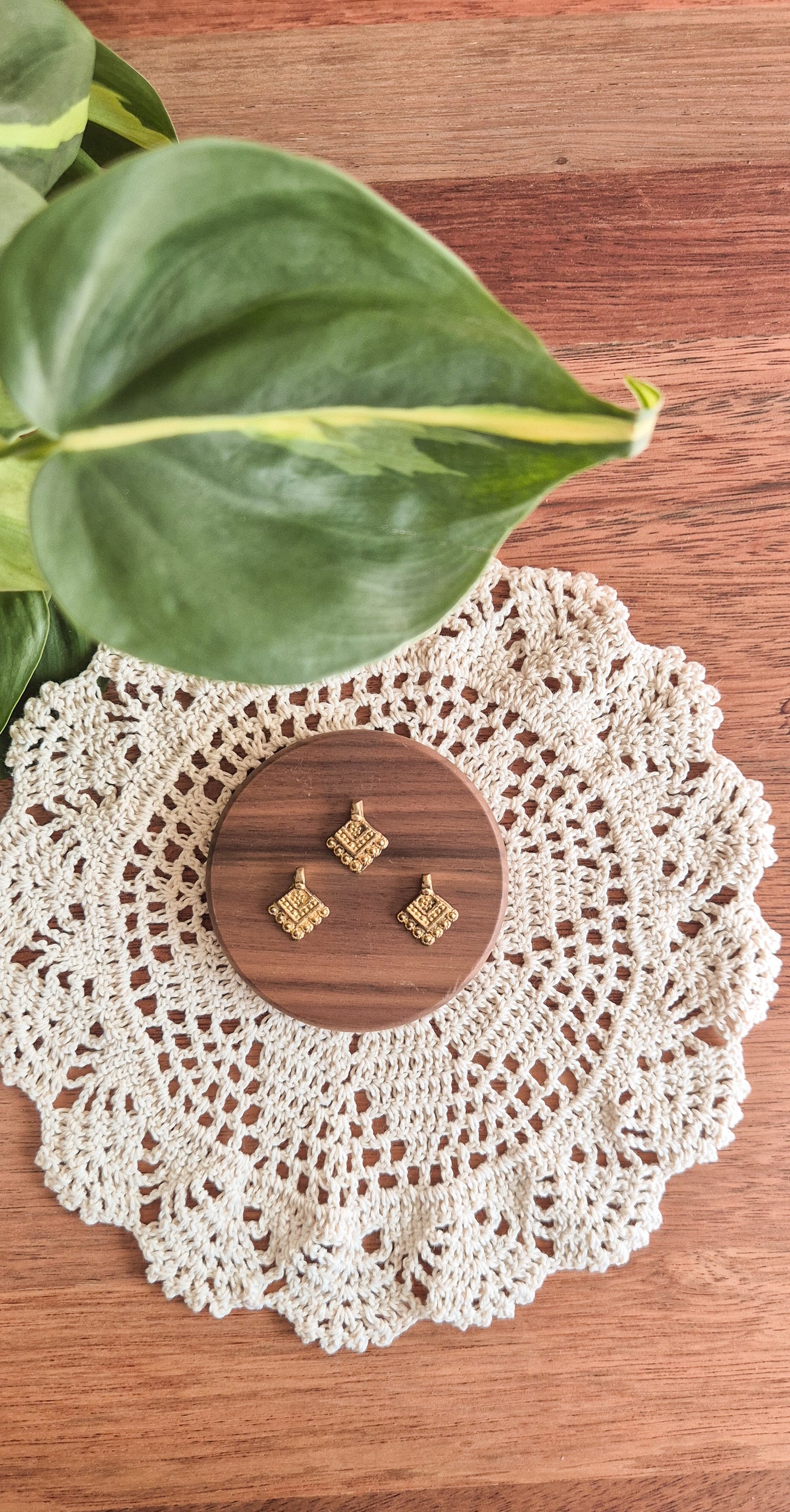 Zera Charm - Raw Brass Charms – Jewellery Making Supplies (Macramé & Beading)