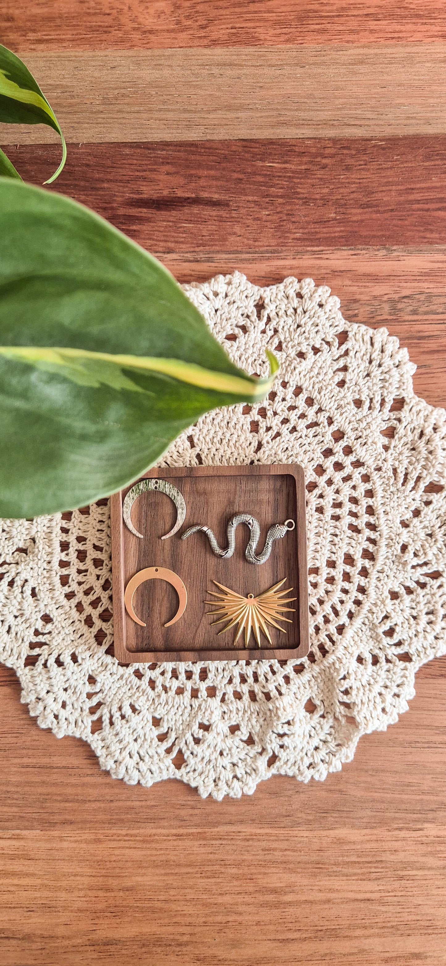 Elara – Customisable Micro‑Macramé Pendant (Handmade in Australia)