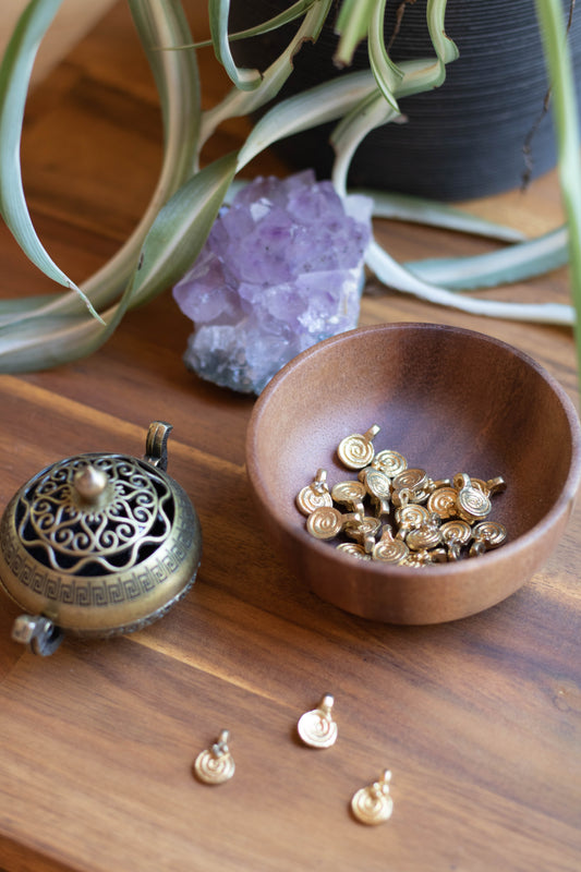 Round raw brass charms