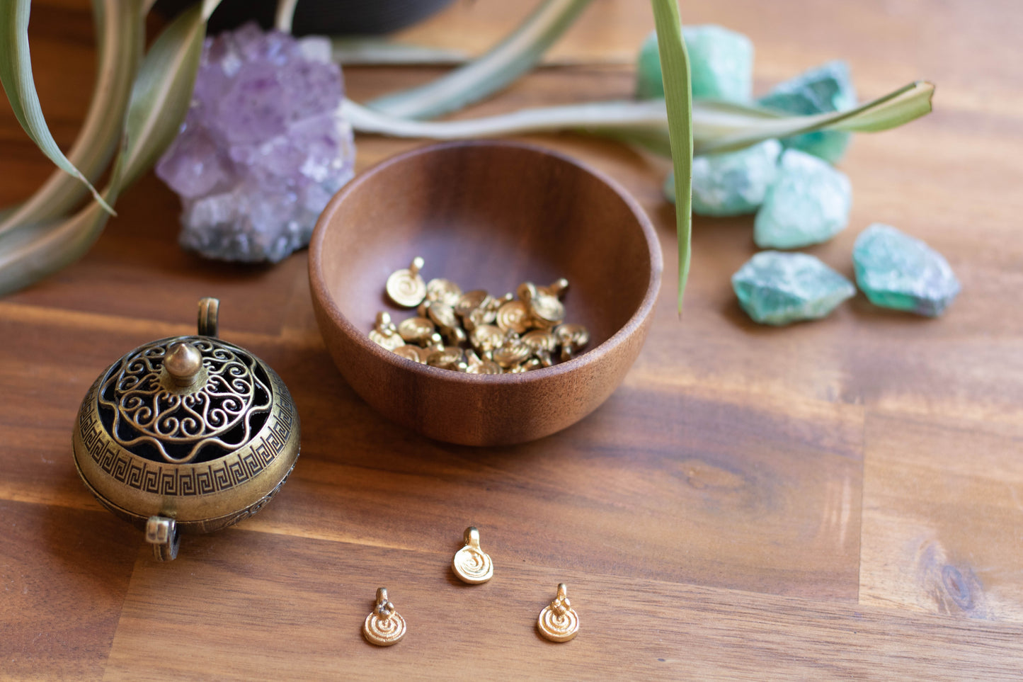 Round raw brass charms