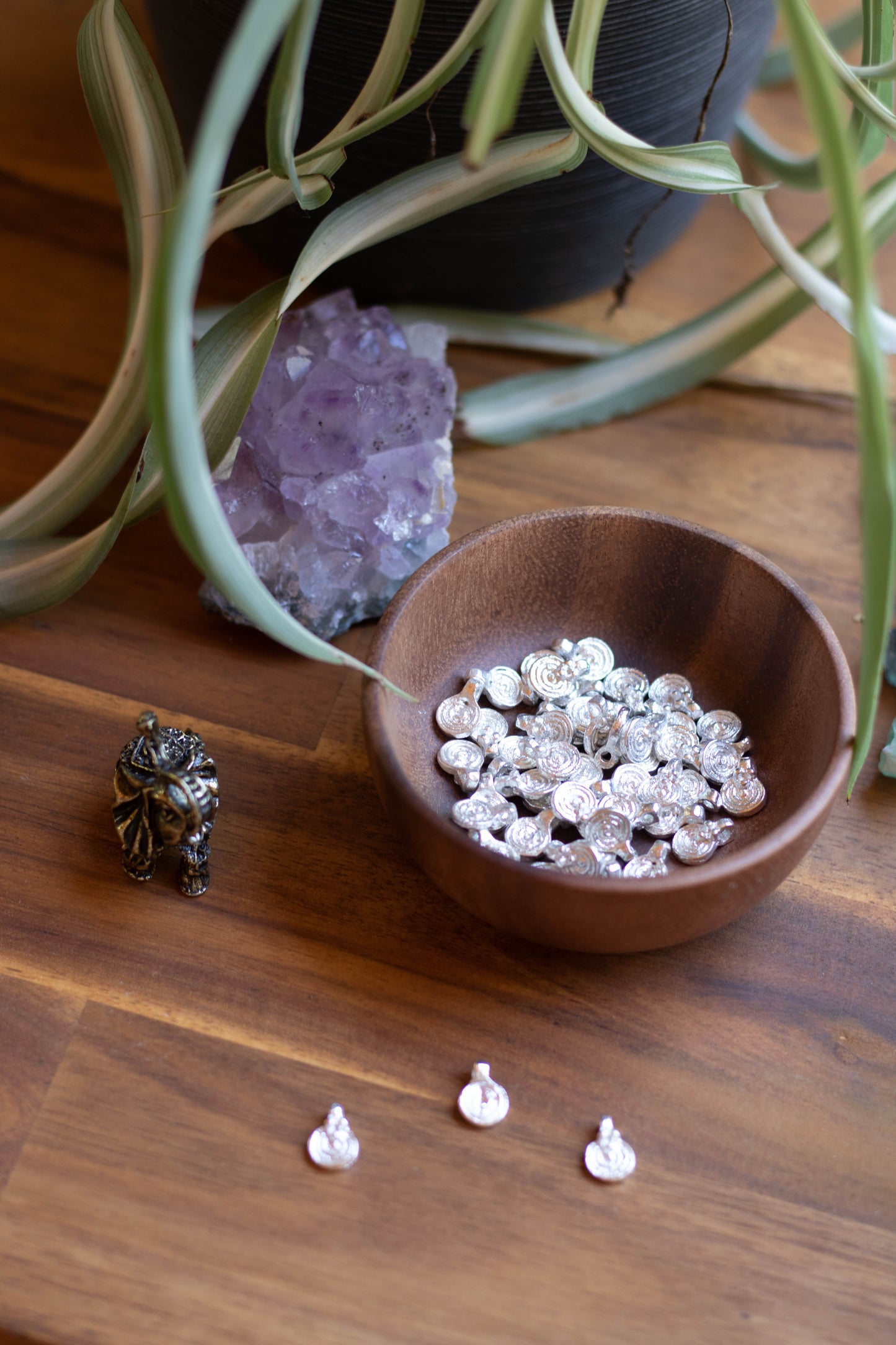 Round raw brass charms