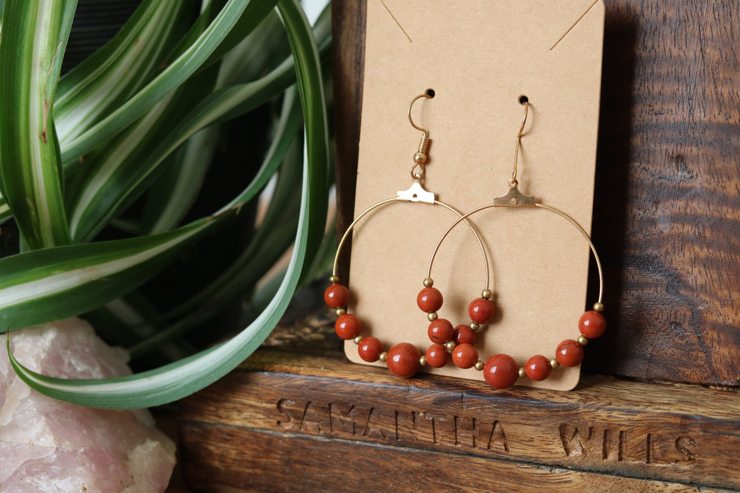Loop earrings with beads