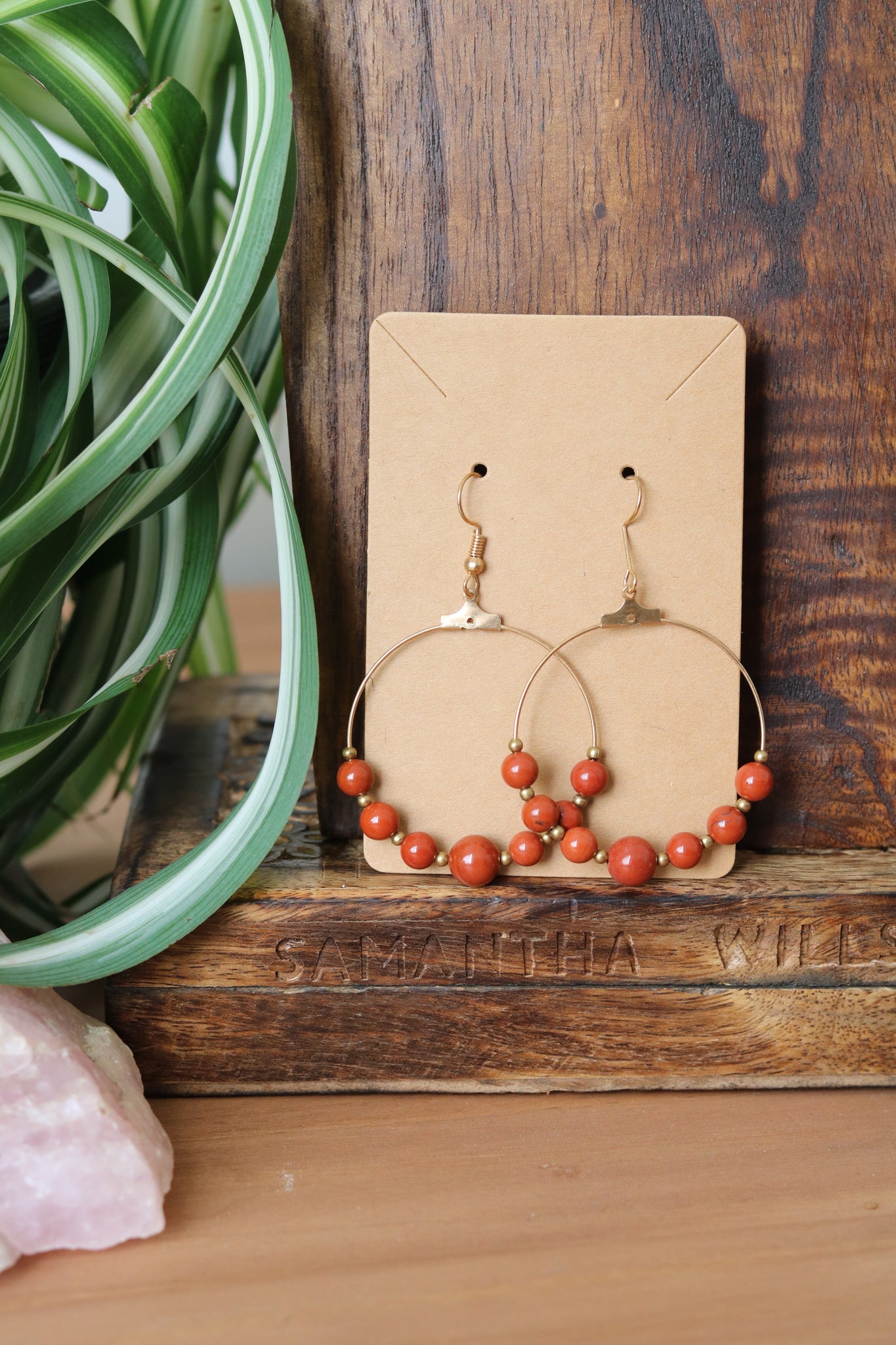 Loop earrings with beads